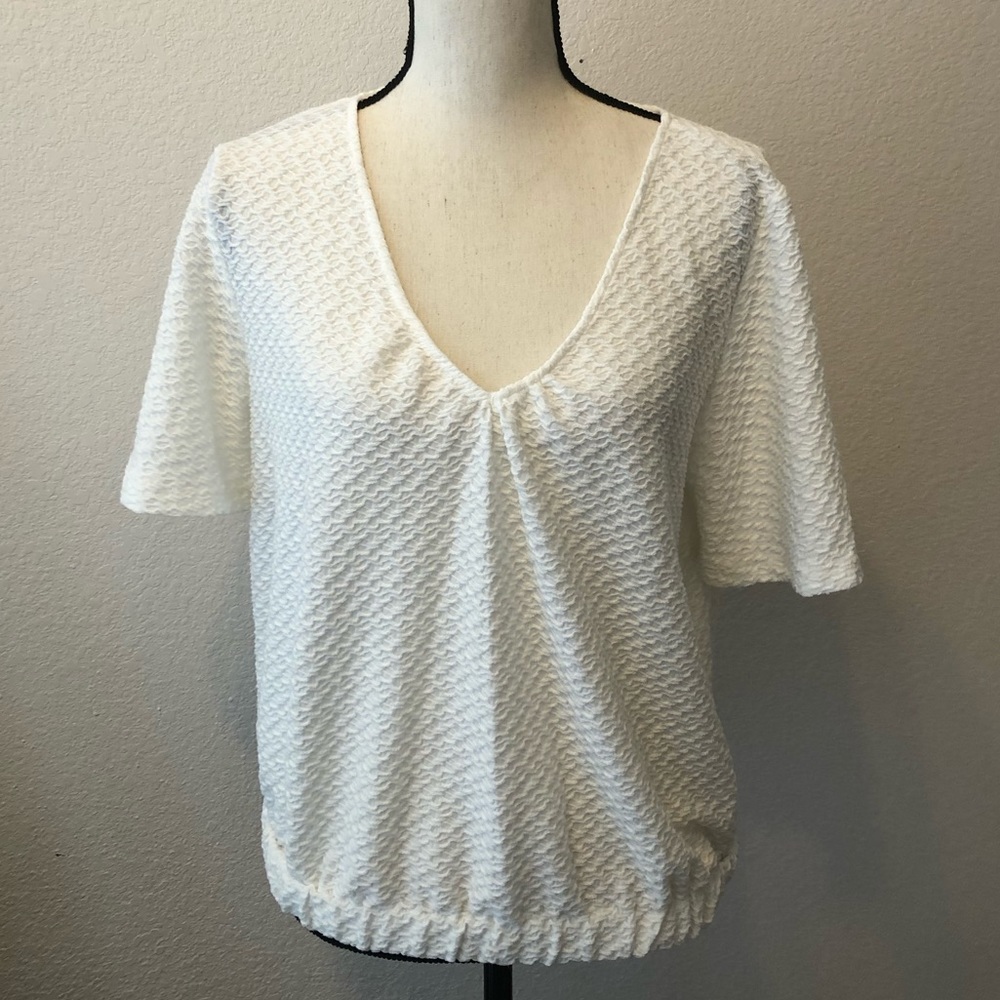 Anthro | Sunday in Brooklyn Sidonie V-Neck Top - Picture 2 of 9